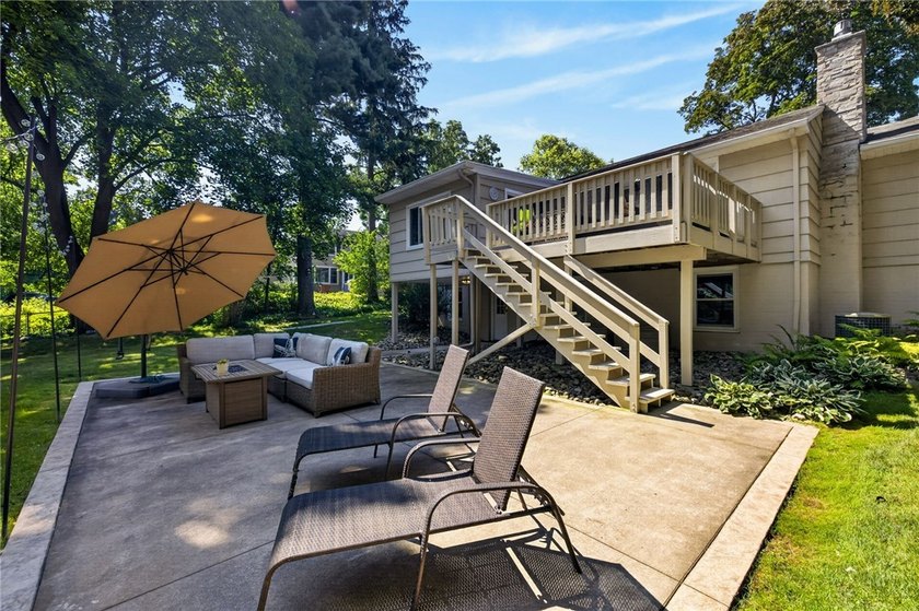 Esthetically pleasing 3 bedroom, 2 full bathroom pristine ranch - photo 21