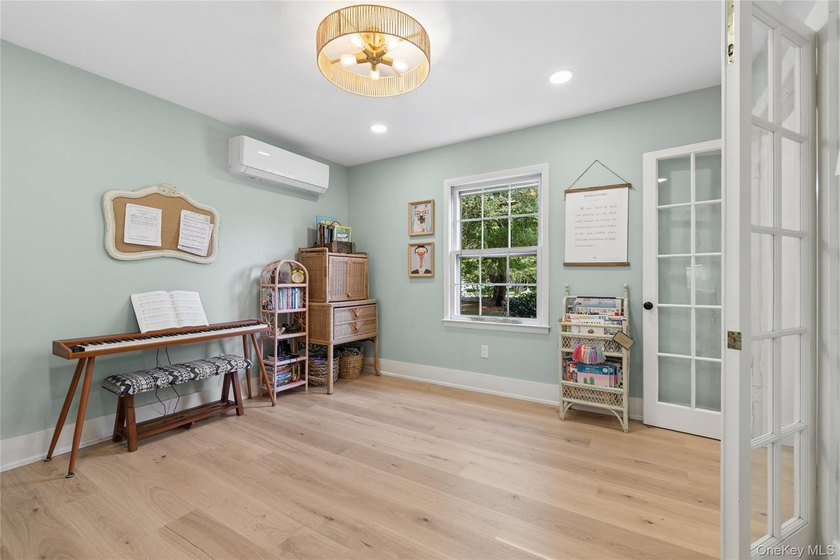 Renovated turn-key beach house in the coveted Rampasture Point - photo 25