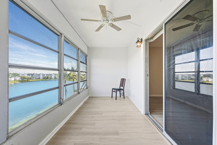 PENTHOUSE, UPGRADED KITCHEN CABINETS WITH QUARTZ COUNTERTOPS AND - photo 39