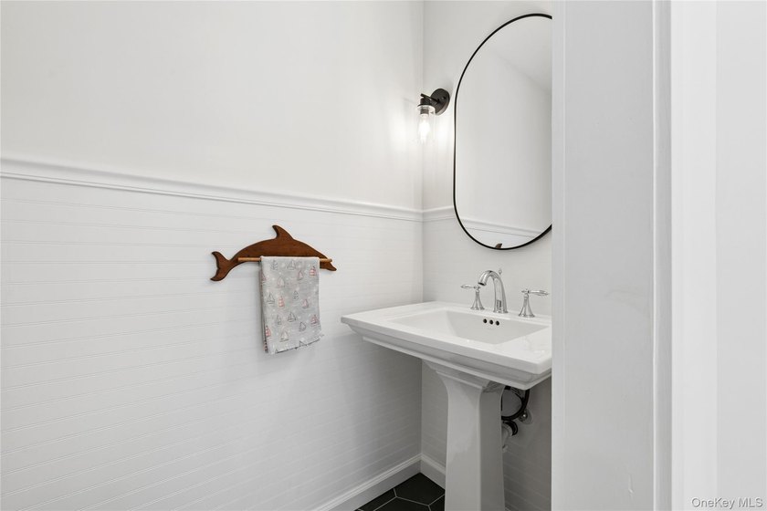 Renovated turn-key beach house in the coveted Rampasture Point - photo 41