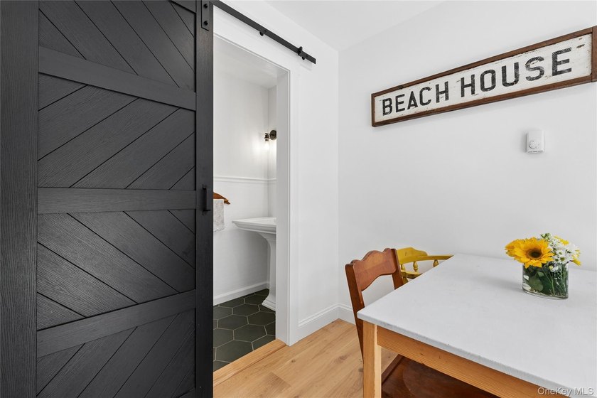 Renovated turn-key beach house in the coveted Rampasture Point - photo 42