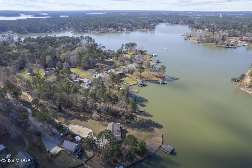Welcome to 291 Jule Ingram Rd NE on beautiful Lake Sinclair - photo 6