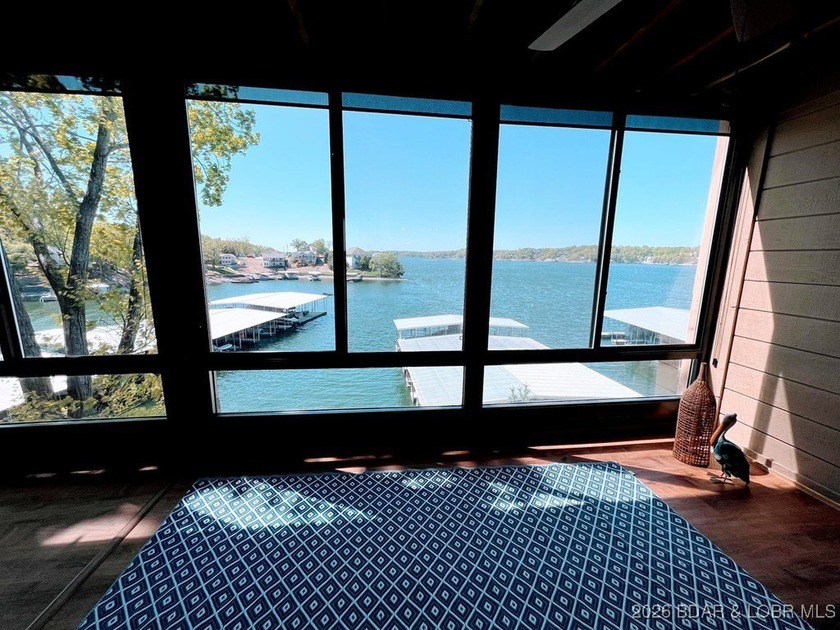 Discover your dream getaway at Lake Ozark! This spacious - photo 4