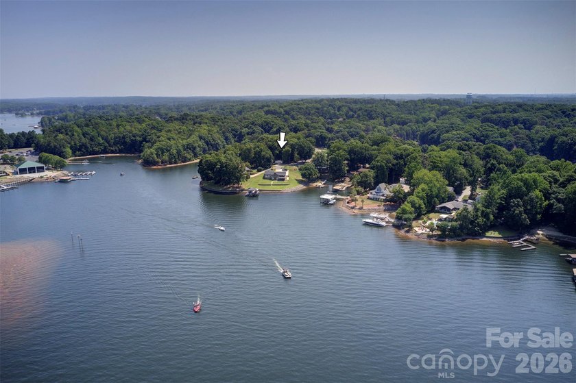 Rarely does an opportunity like this come along under $2 million - photo 3