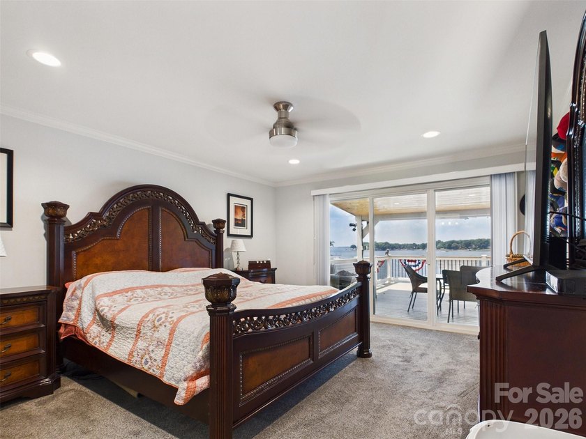 Rarely does an opportunity like this come along under $2 million - photo 10
