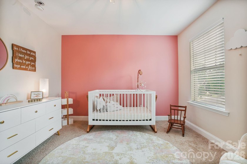 Welcome to this beautifully updated 5-bedroom, 4-bathroom home - photo 12