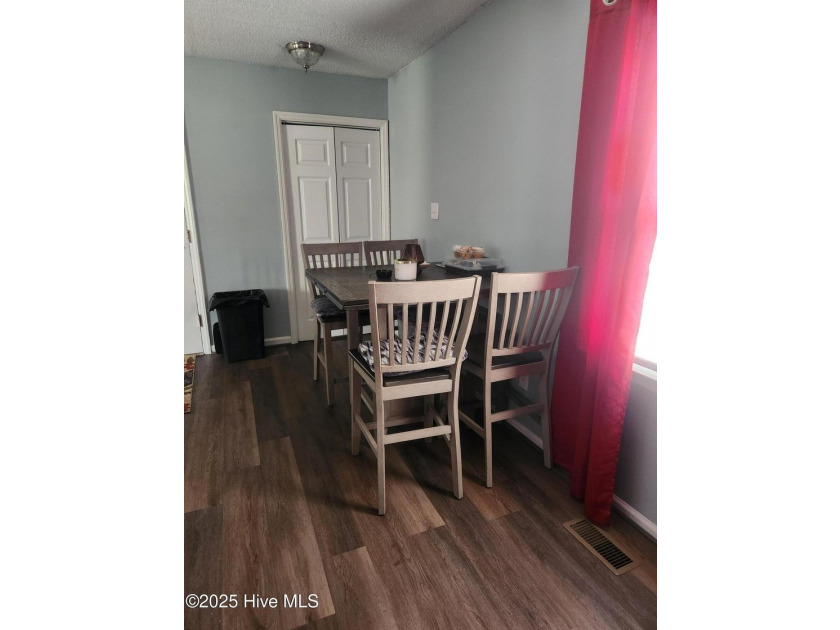 This 3 Bedroom, 2 Full Bath, Combination Kitchen and Dining room - photo 13