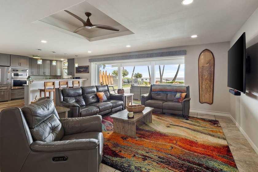 Set along Oahu's sunset-facing coastline, Hale Pau Akala is a - photo 4