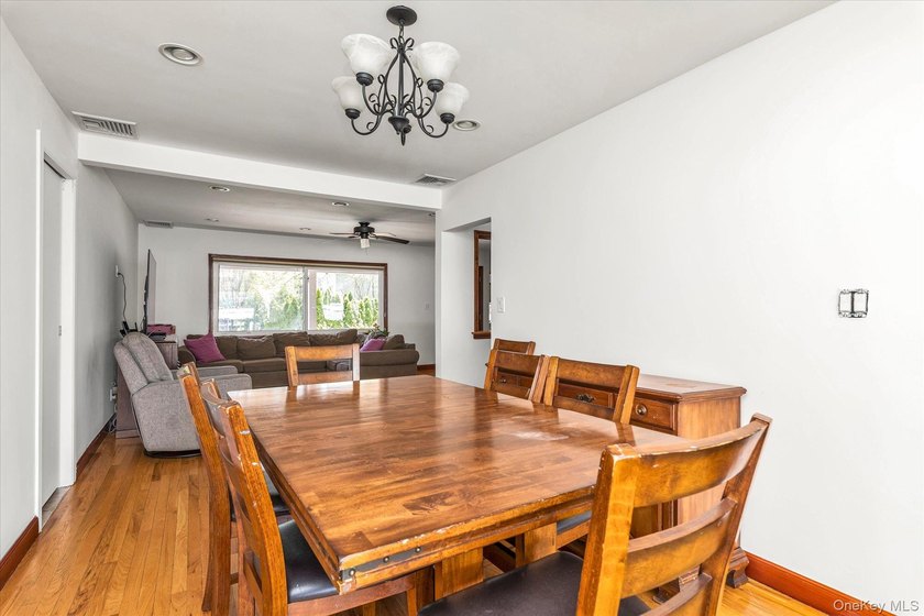Welcome to This Beautiful Ranch Style Home. As You Enter in To - photo 6