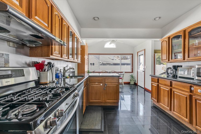 Welcome to This Beautiful Ranch Style Home. As You Enter in To - photo 9