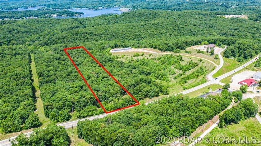 Prime highway front acreage ready for building a new commercial - photo 8