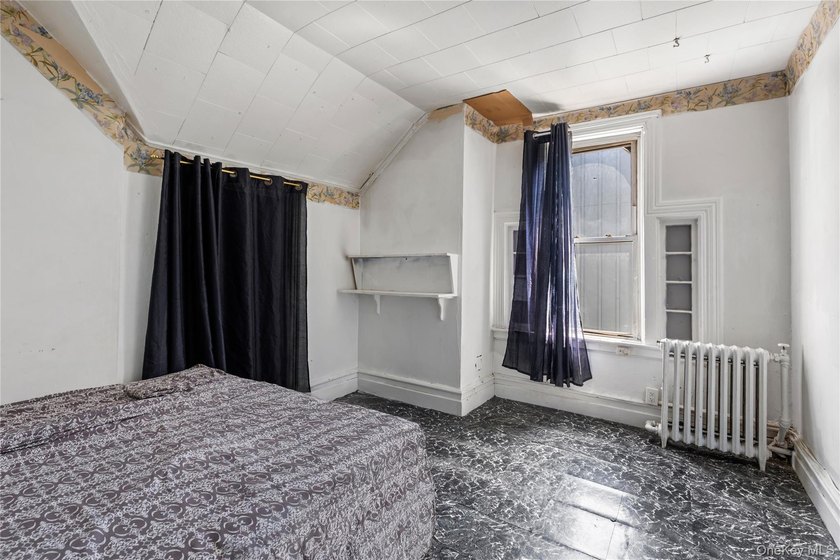 Welcome to 2281 Loring Place North, a spacious two-family home - photo 14