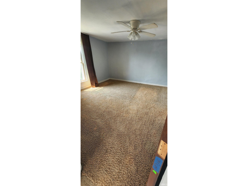 At 300 W Main Street, Syracuse, IN, discover a residential - photo 18