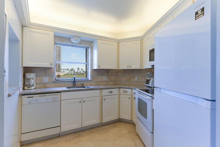Enjoy the sweeping Intracoastal views in this first floor 2 - photo 8