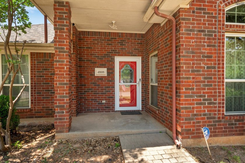 Welcome home to this updated Sikes Estates property featuring a - photo 2