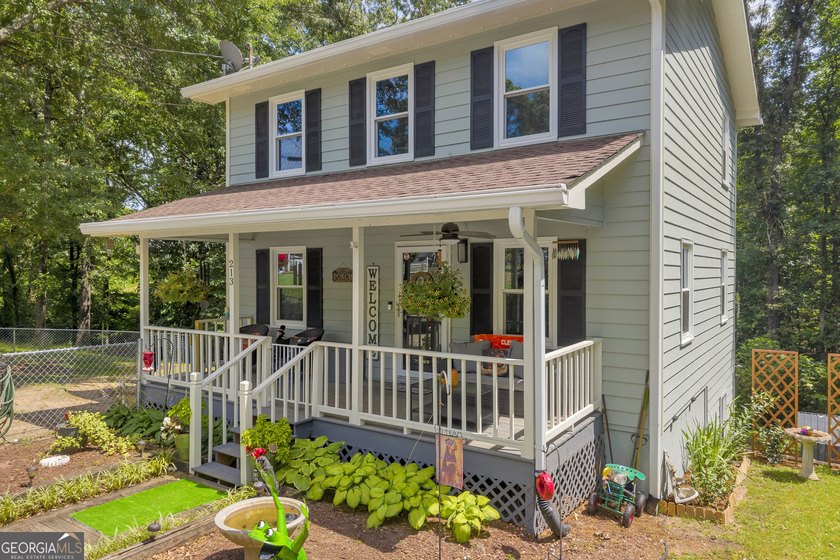 Motivated Seller!!! Adorable Cape Cod-style home offering charm - photo 12