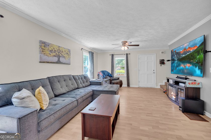 Motivated Seller!!! Adorable Cape Cod-style home offering charm - photo 30