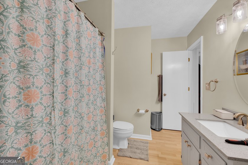 Motivated Seller!!! Adorable Cape Cod-style home offering charm - photo 46