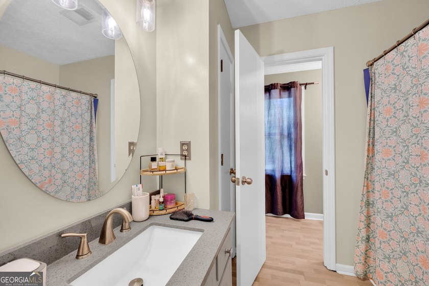 Motivated Seller!!! Adorable Cape Cod-style home offering charm - photo 49