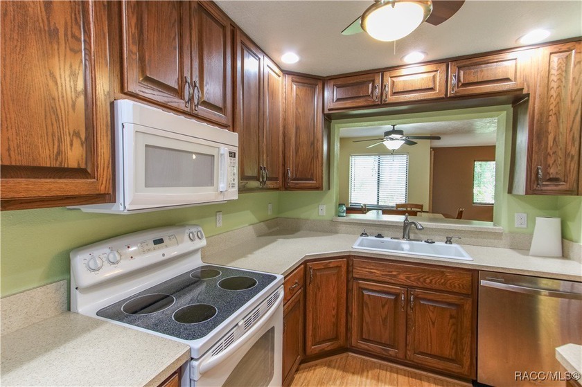 New on the Market - 3 Bed, 2.5 Bath Townhome in Sugarmill Woods; - photo 11