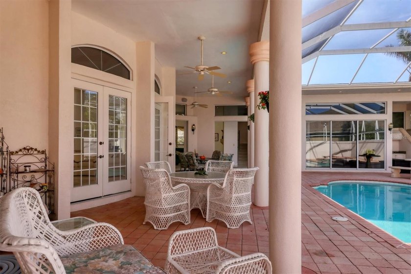 Immerse yourself in the tranquility of 5331 Siesta Cove Drive, a - photo 31