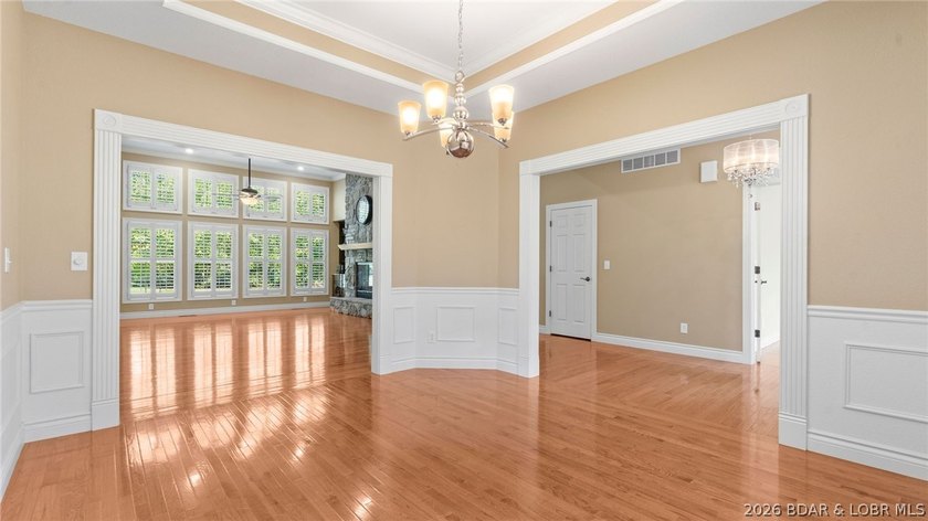 Perfectly situated on the 9th hole of Oak Creek Golf Course in a - photo 25