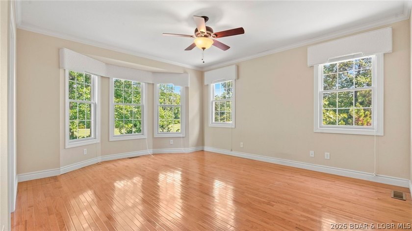 Perfectly situated on the 9th hole of Oak Creek Golf Course in a - photo 26