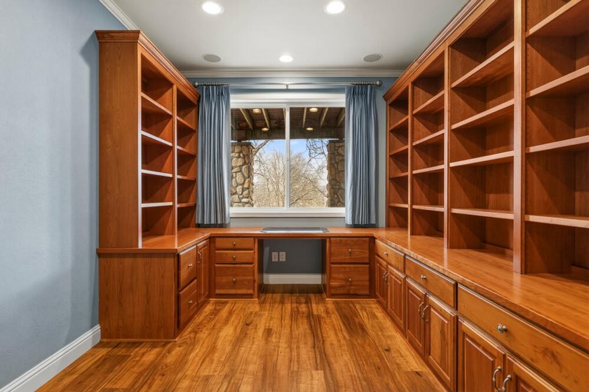 RUNNING Y ESTATE - WATER VIEW ON 2.65 ACRES - LIVES LIKE ONE - photo 50