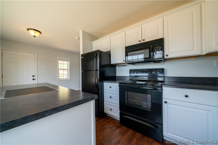 Not one house, but two houses! These homes offer great rental - photo 38