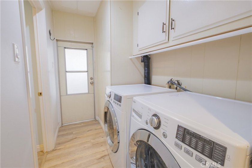 This beautiful home is located in the desirable Skyline mobile - photo 8