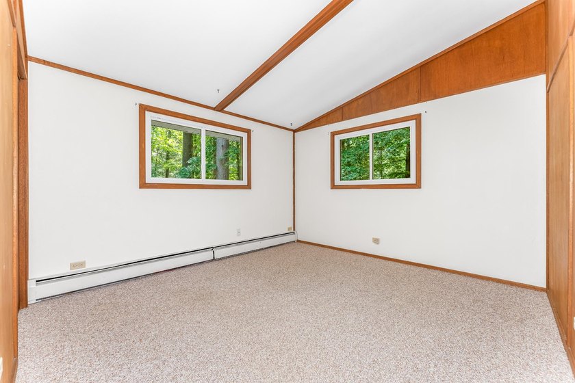 Versatility meets one of Eagle River's best-kept lakefront - photo 12