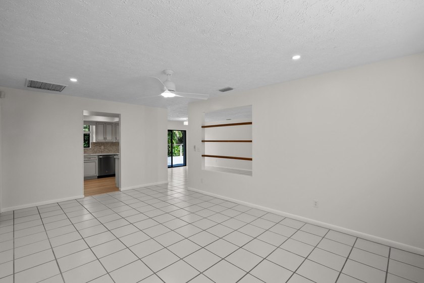 Welcome to this well-appointed single-family residence in North - photo 16