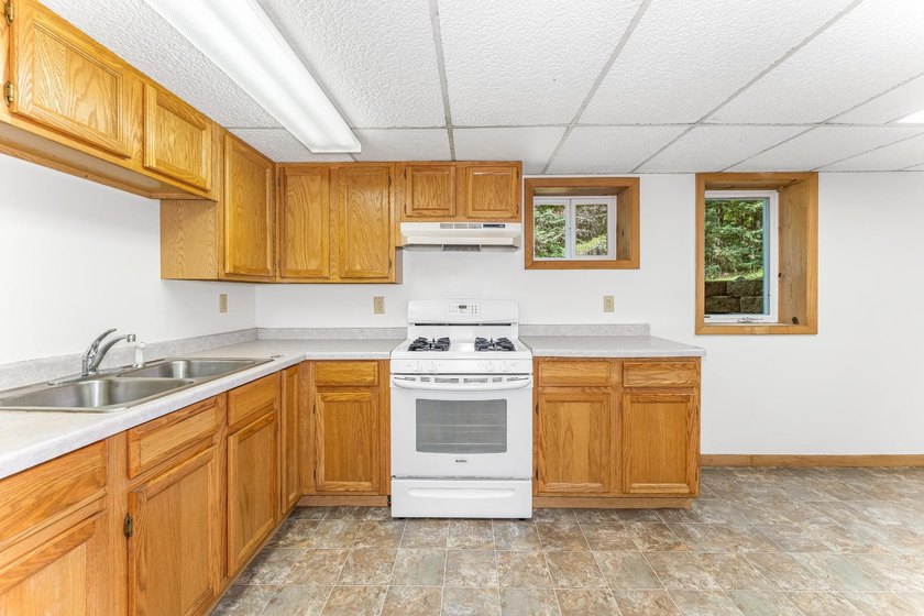 Versatility meets one of Eagle River's best-kept lakefront - photo 17