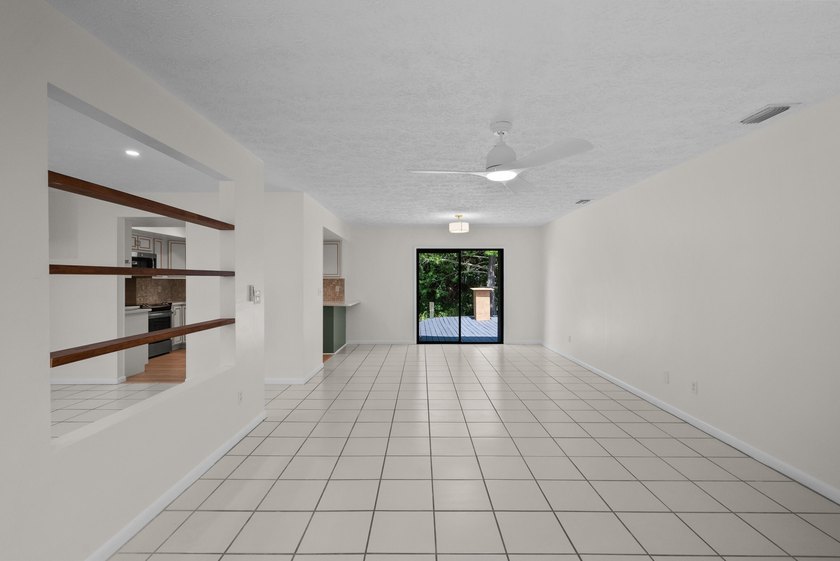 Welcome to this well-appointed single-family residence in North - photo 17