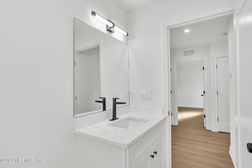 Welcome to your dream home in a charming, non-HOA community! - photo 24