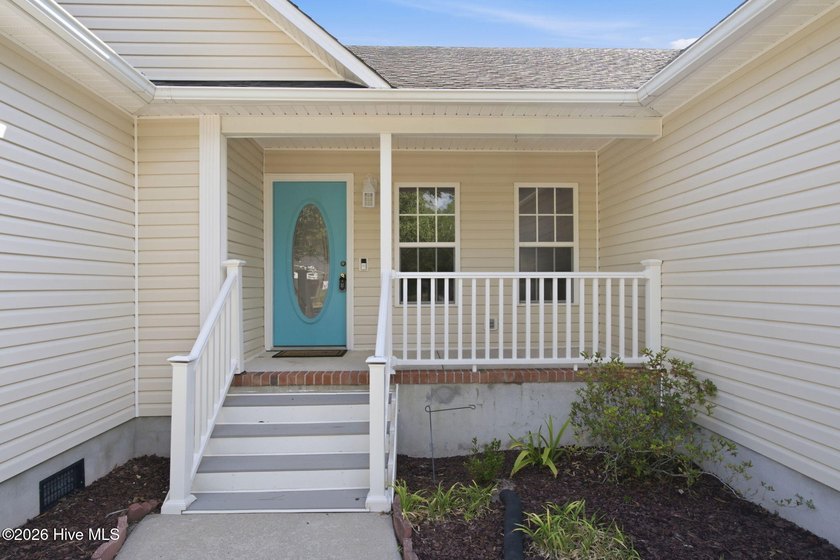 Charming 3 bedroom, 2 bath home in Boiling Spring Lakes where - photo 4