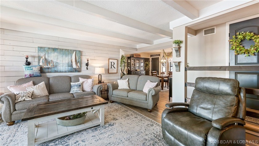 Beautifully updated waterfront condominium with stunning lake - photo 8