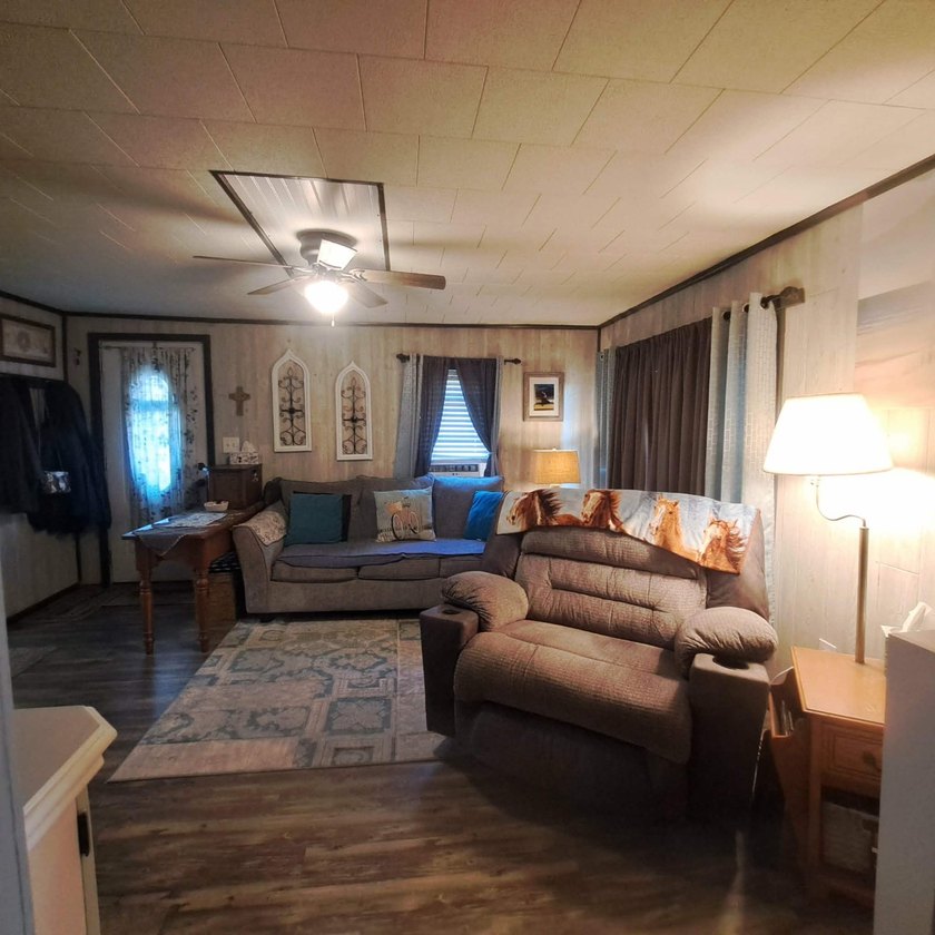 Want a low cost utility home on the edge of town? This is it! - photo 9