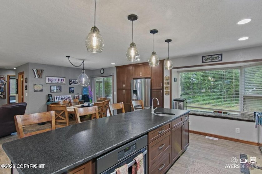 This home has it all! GRANITE countertops, high end appliance - photo 15