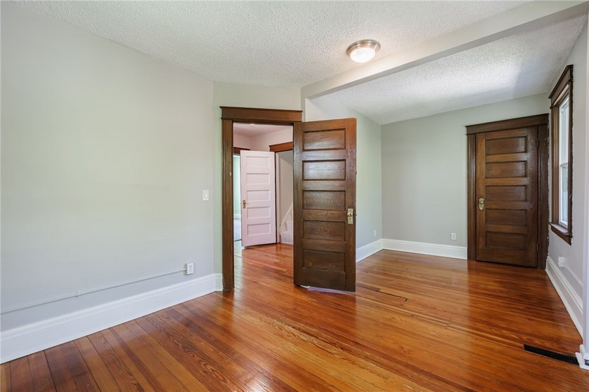 Welcome to this beautifully updated Colonial in the highly - photo 17