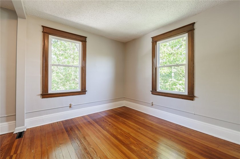 Welcome to this beautifully updated Colonial in the highly - photo 18