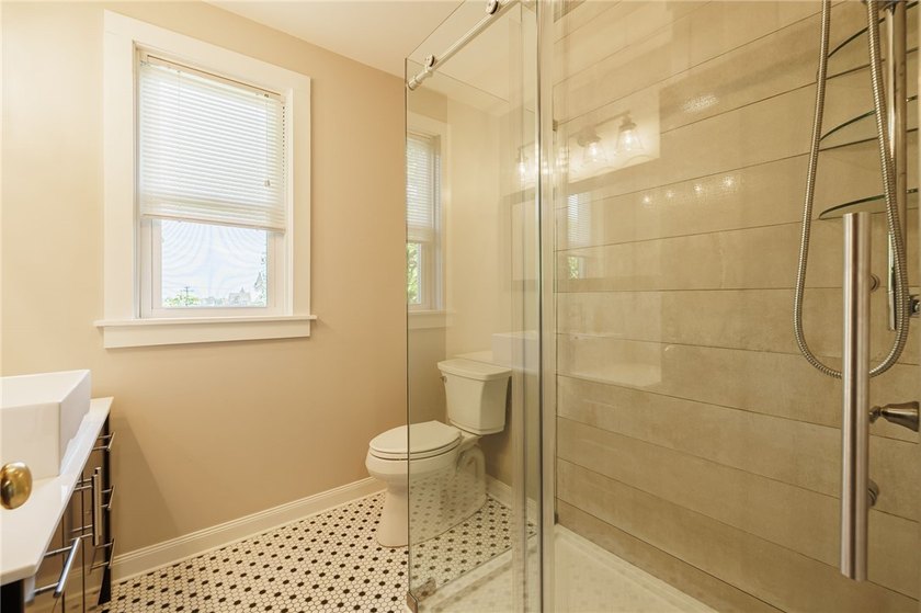Welcome to this beautifully updated Colonial in the highly - photo 21