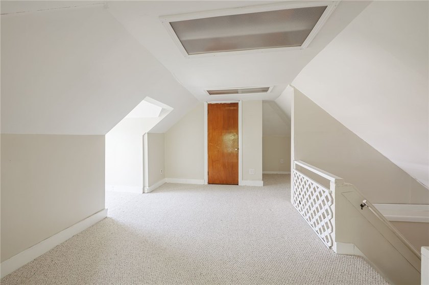 Welcome to this beautifully updated Colonial in the highly - photo 23