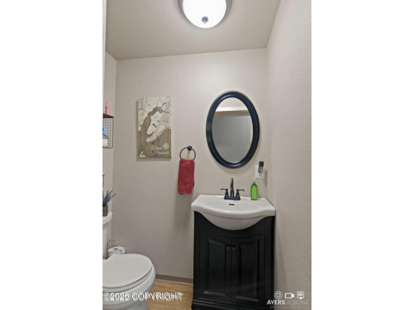 This home has it all! GRANITE countertops, high end appliance - photo 26