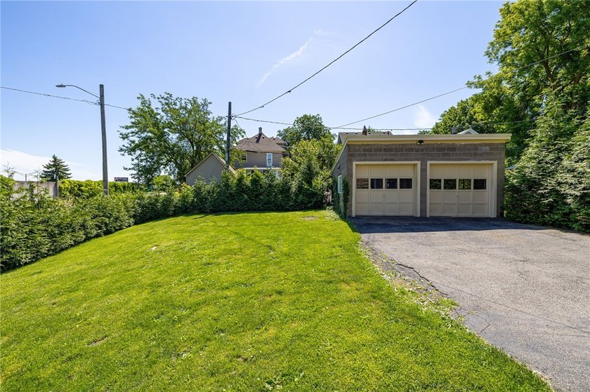 Welcome to this beautifully updated Colonial in the highly - photo 28