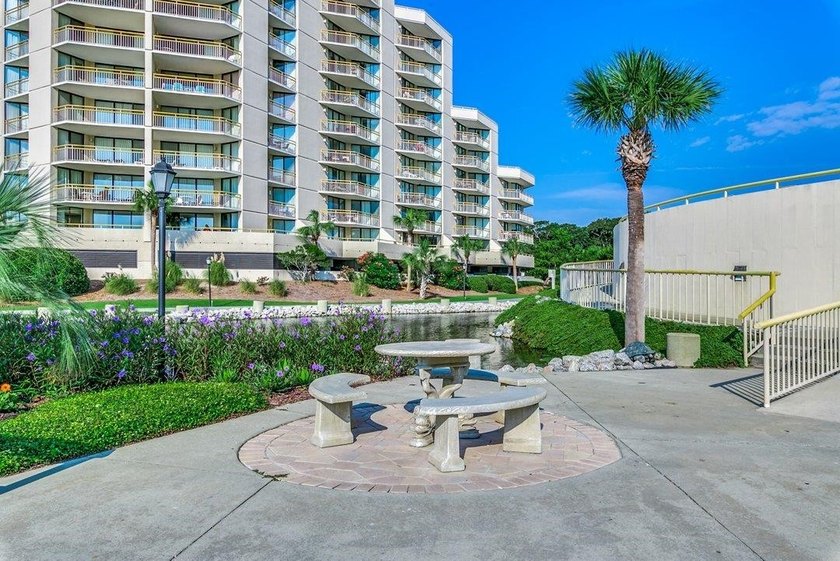 Welcome to this beautiful first-floor, end-unit 2-bedroom - photo 29