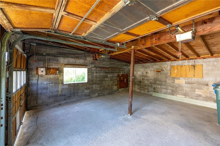 Welcome to this beautifully updated Colonial in the highly - photo 30