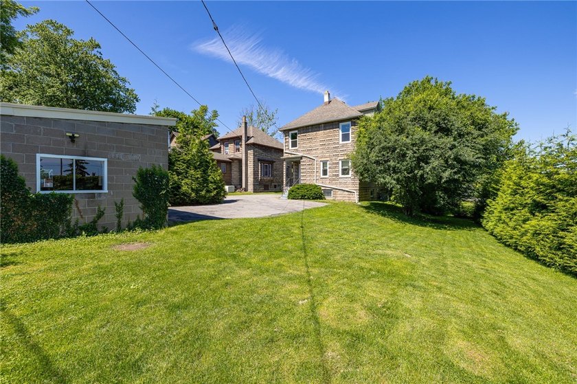 Welcome to this beautifully updated Colonial in the highly - photo 32