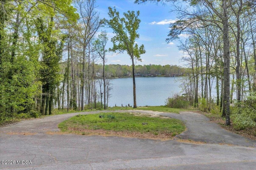 Discover a rare opportunity to own a premier lakefront homesite - photo 8