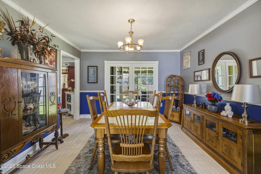 Welcome to this spacious 4-bedroom, 2.5-bath pool home located - photo 14